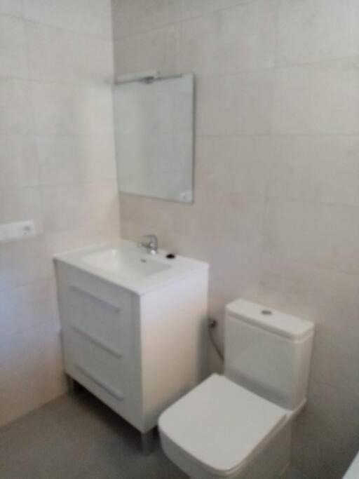 Casa Julio, Bonita Casa Comoda Y Espaciosa, Totalmente Reformada Con Terraza Y Jardin Privado Riezu Esterno foto